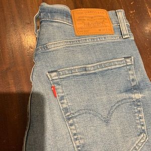 Levi’s 512 Slim Taper, size 30x30, faded blue.